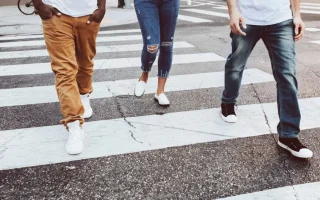 Gym Mulai Sepi, Anak Muda Lebih Pilih 'Jalan Kaki 30 Menit' daripada Angkat Beban – Inilah 3 Alasan di Balik Tren Olahraga 'Males-Malesan' yang Justru Disarankan Dokter