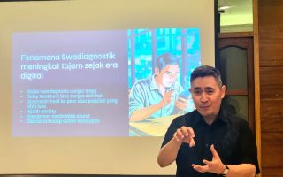 Dokter Pertama Ada di Genggaman: 6 dari 10 Anak Muda Kini Pilih Swadiagnosis, Antara Cyberchondria dan Harapan Baru Sistem Kesehatan